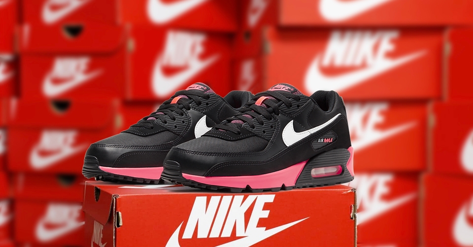 De Nike Air Max 90 'Black/Racer Pink' is een te gekke nieuwe colorway