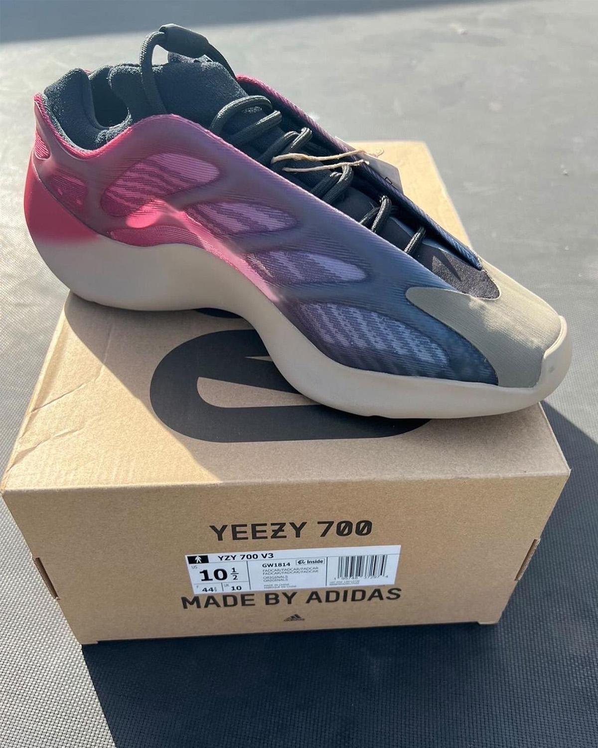 adidas Yeezy 700 V3 'Fade Carbon'