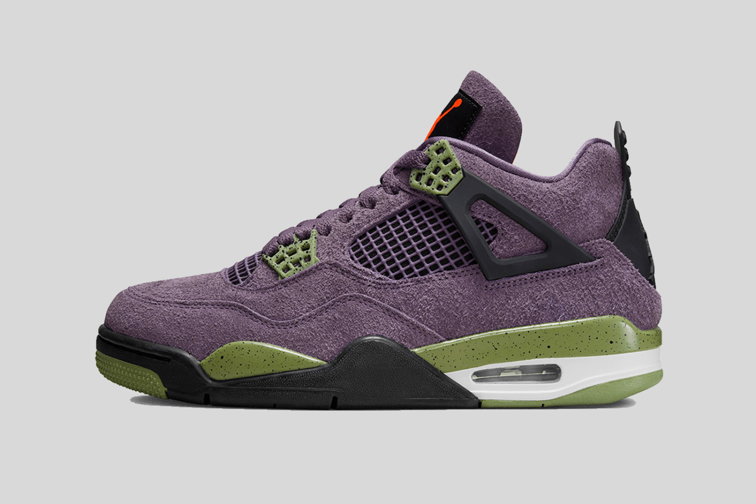 Nike onthult officiële beelden Air Jordan 4 WMNS &#8216;Canyon Purple&#8217;