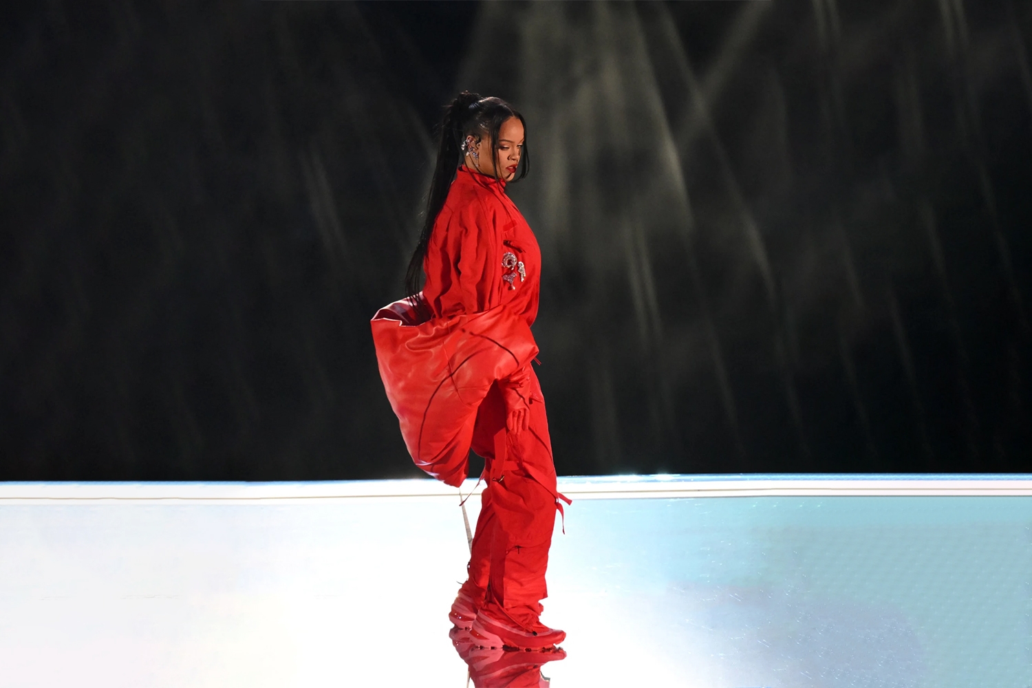 Rihanna&#8217;s draagt Maison Margiela MM6 x Salomon Cross Low tijdens Super Bowl optreden