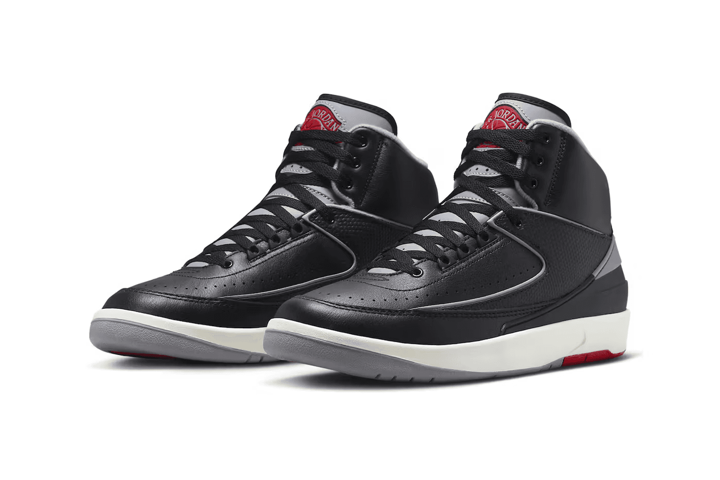 The Air Jordan 2 “Black Cement” zijkant