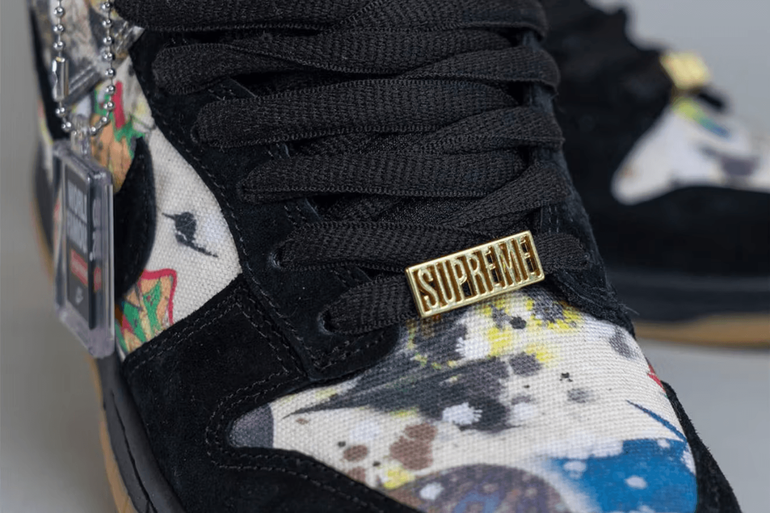 Het Supreme x Nike SB Dunk &#8216;Rammellzee&#8217; pack heeft een releasedatum