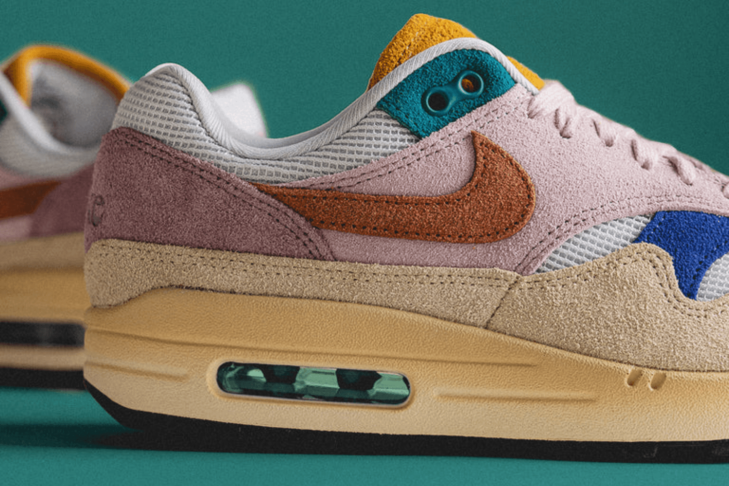 Release reminder: Nike Air Max 1 WMNS &#8216;Tan Lines&#8217;