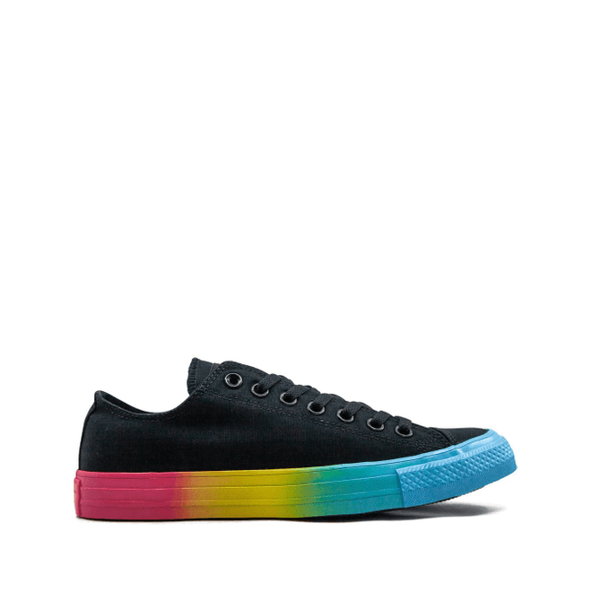 Converse Chuck Taylor High-Top Sneakers 164823F