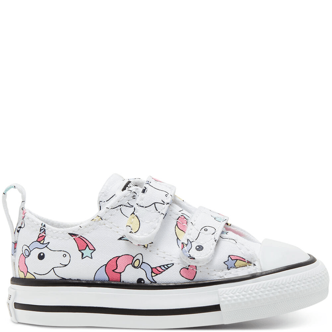 Unicons Easy-On Chuck Taylor All Star Low Top 768206C