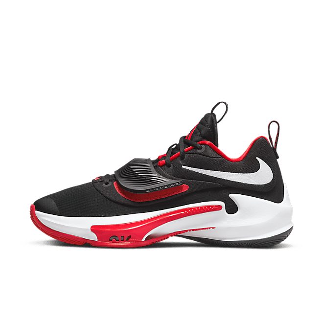 Nike Zoom Freak 3 Bred Basketball  DA0694-003