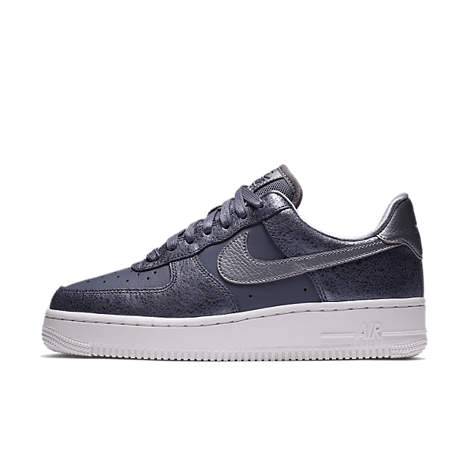Nike Air Force 1 07 Premium 896185-005